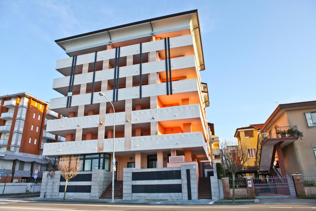 Capitol Apartments Градо Екстериор снимка